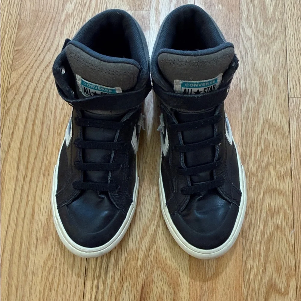 CONVERSE ALL STAR Classic Kids High-Top Sneakers Size 4